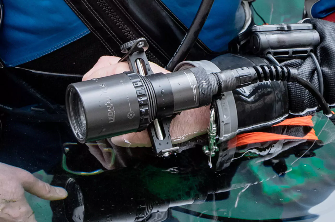 Sidemount Dive Lights