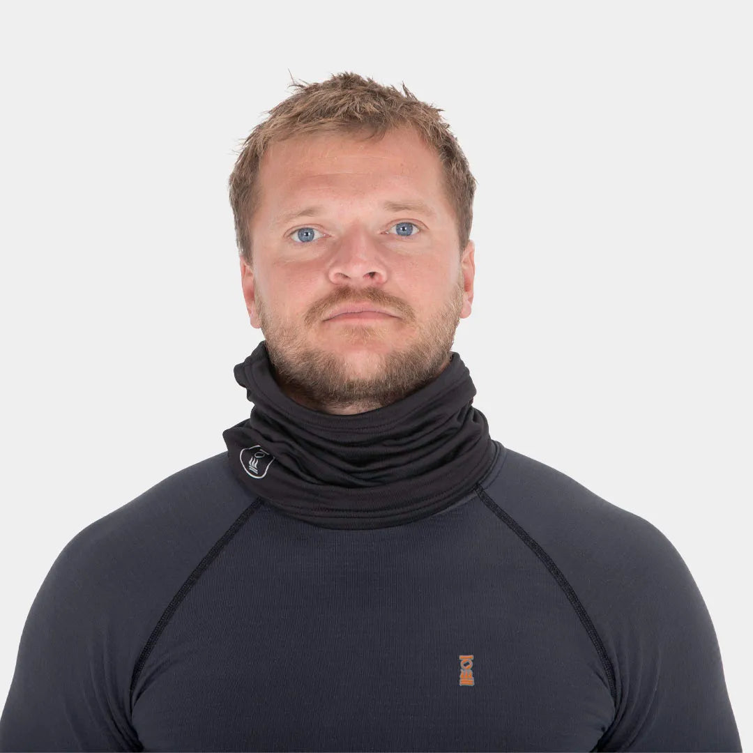 Man wearing Fourth Element J2 Neck Snug