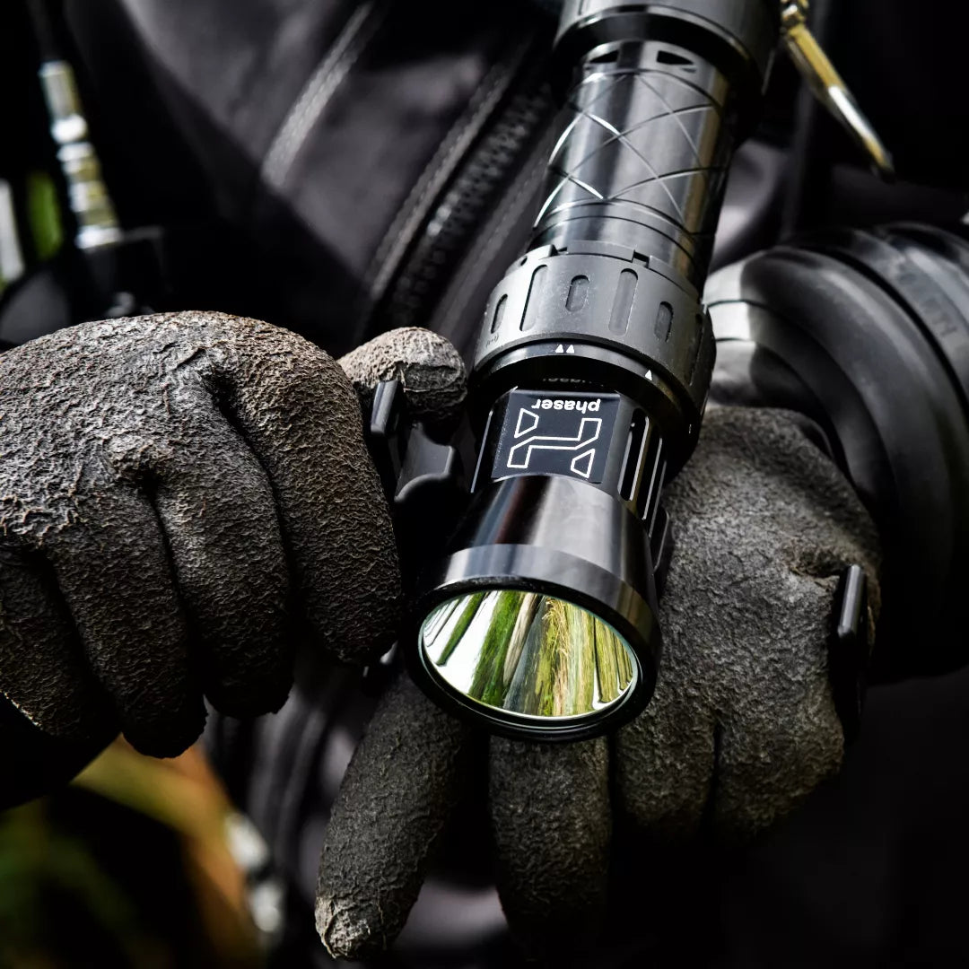 Halcyon Phaser Dive Light on Divers Hand