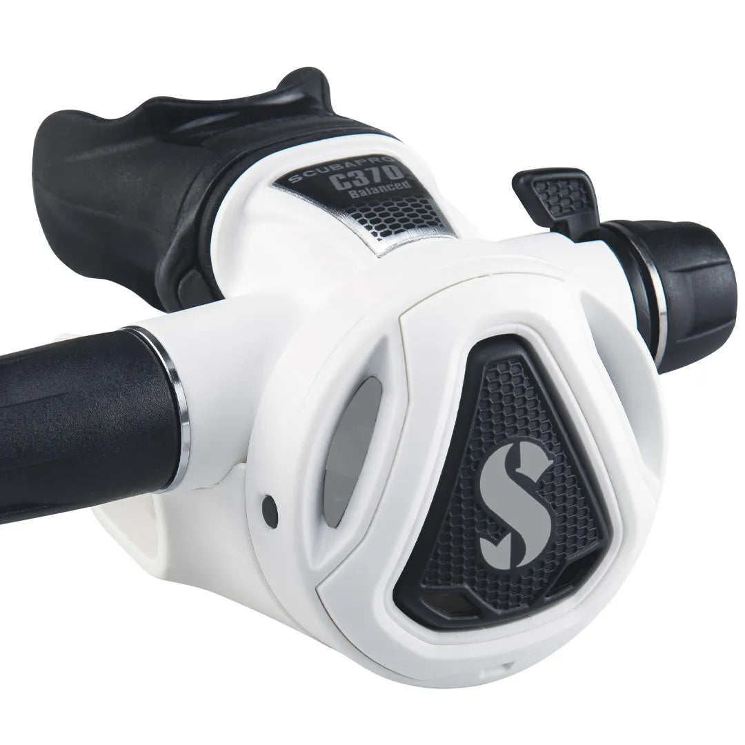 White Scubapro C370