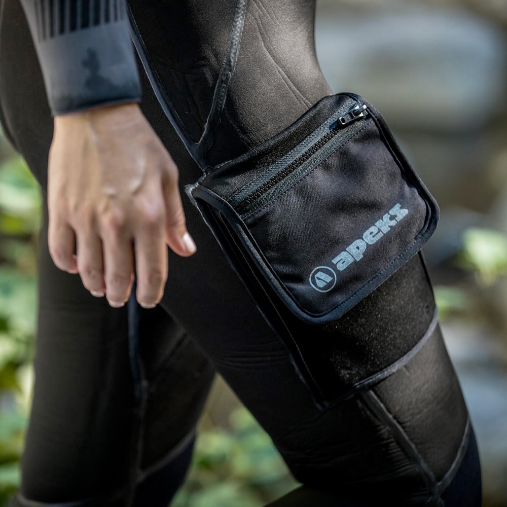 Apeks Wetsuit pocket