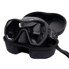 Halcyon Omnis Mask in case