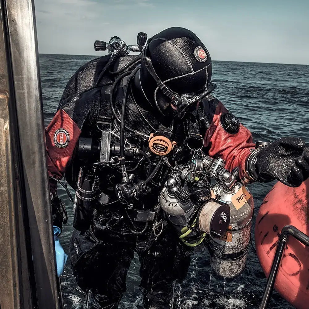Diver surfacing wearing SANTI Enduro drysuit