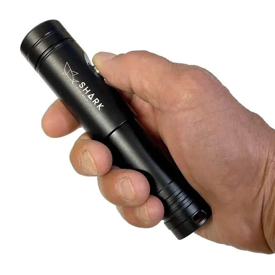Shark Vega Light